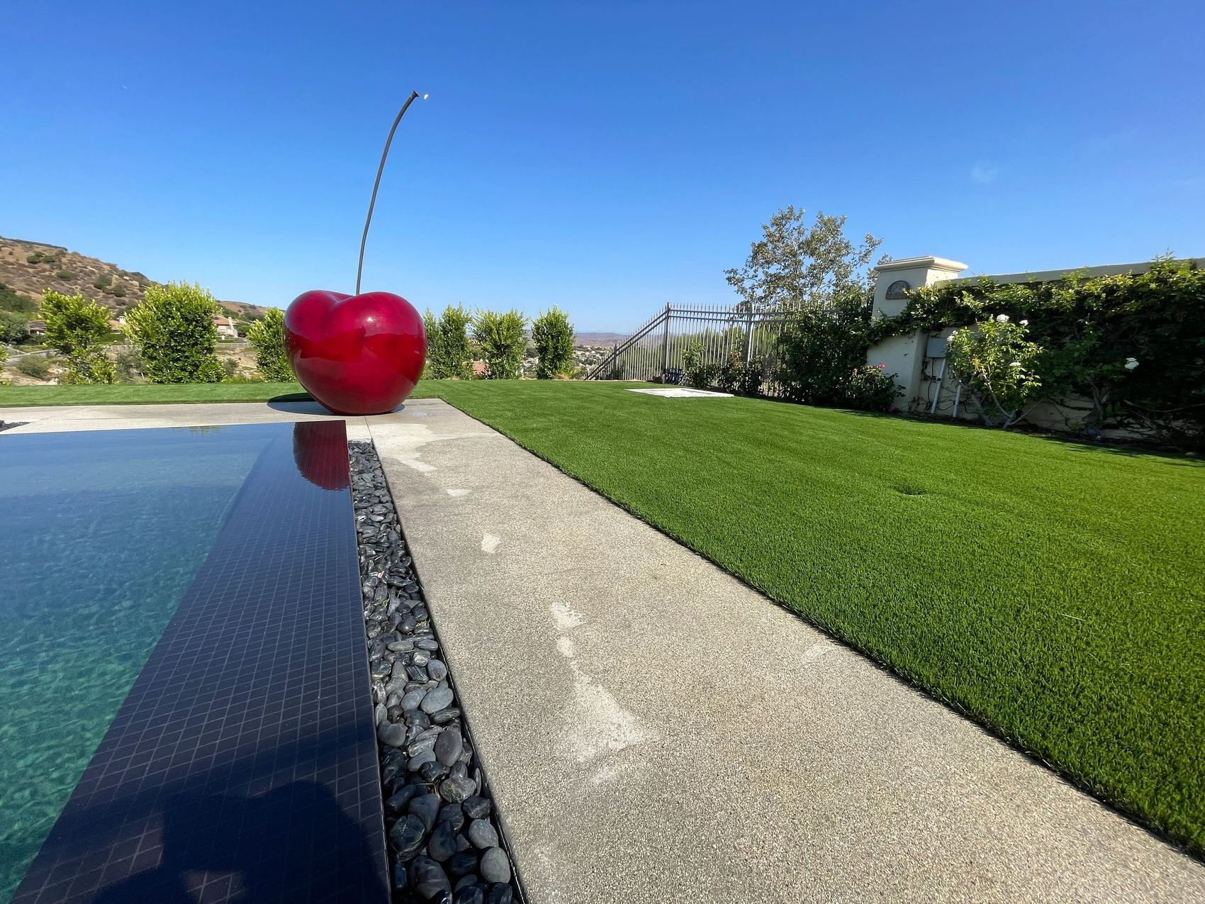 Estate Pool & Grounds