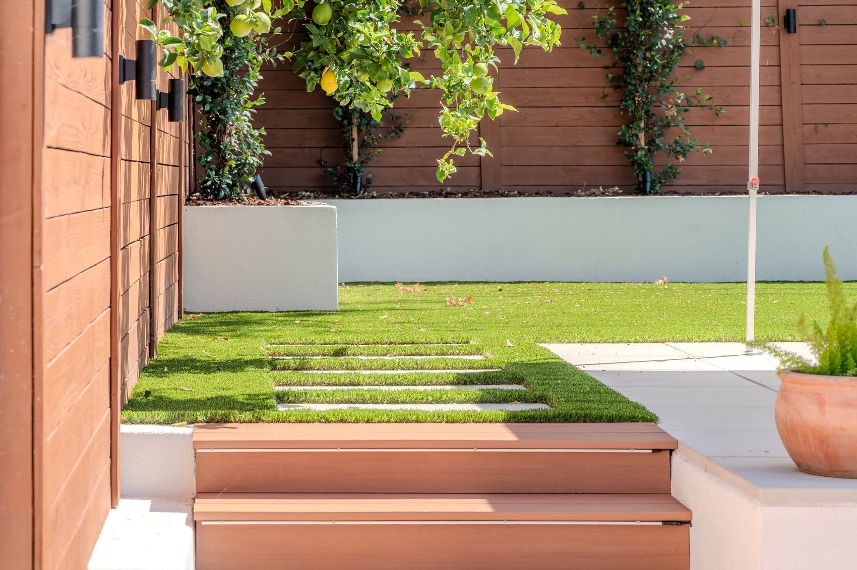 Menlo Backyard by MKW Homes